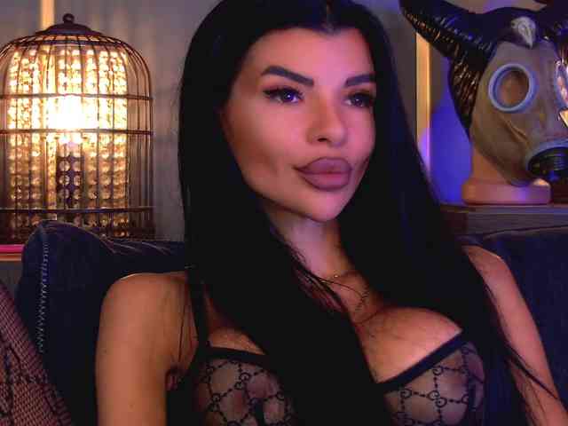 EleniaDevons