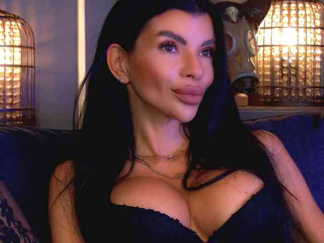 EleniaDevons