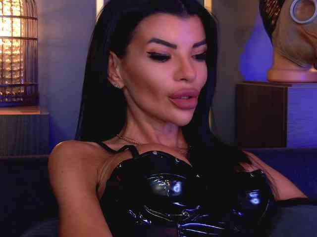 EleniaDevons