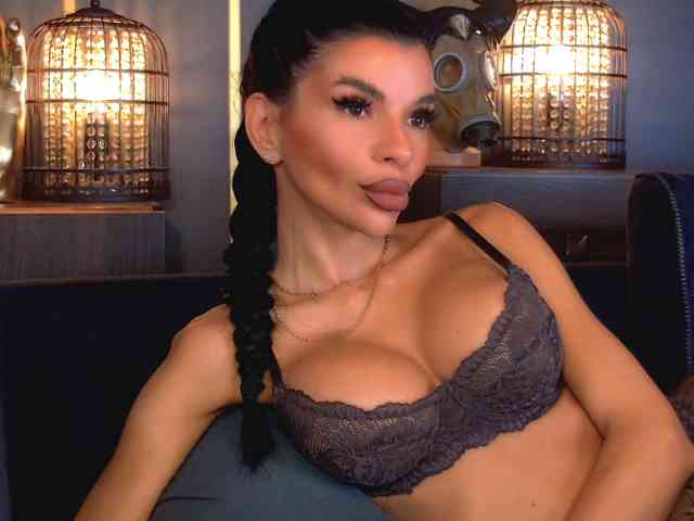EleniaDevons