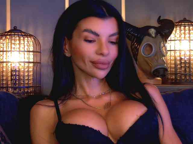 EleniaDevons