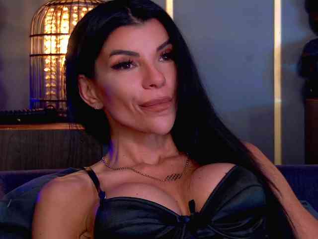 EleniaDevons