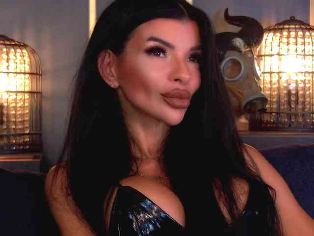 EleniaDevons webcam