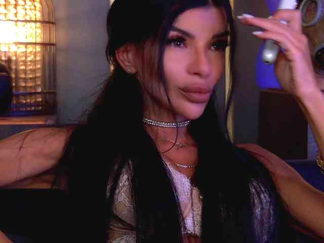 EleniaDevons