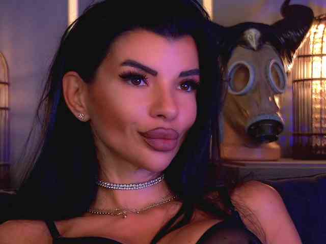 EleniaDevons