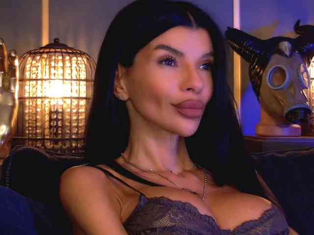 EleniaDevons