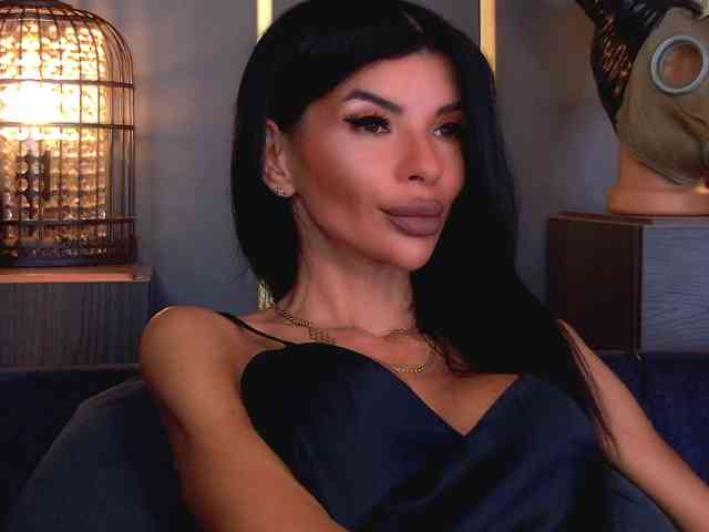 EleniaDevons webcam