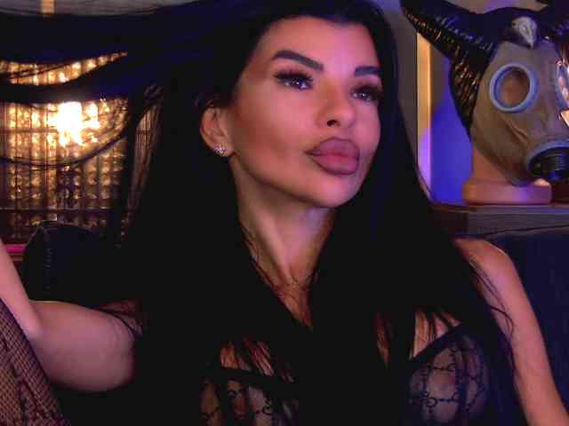 EleniaDevons
