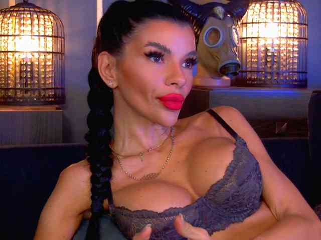 EleniaDevons