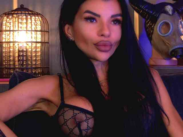 EleniaDevons