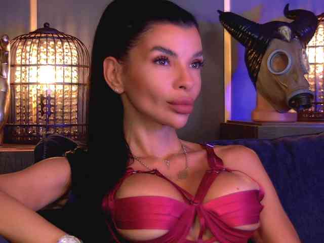 EleniaDevons