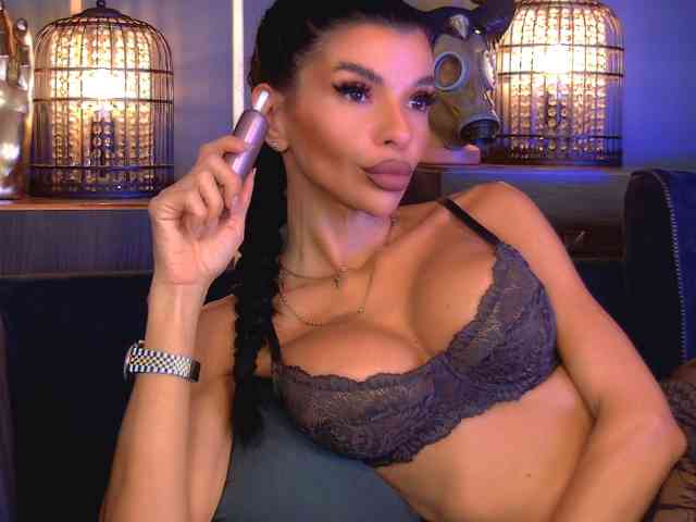 EleniaDevons