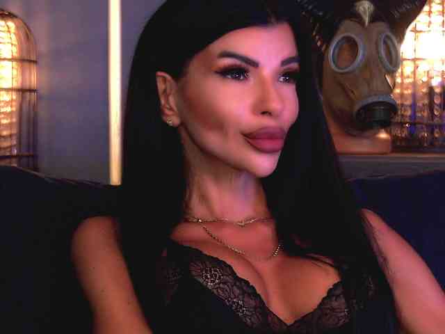 EleniaDevons webcam