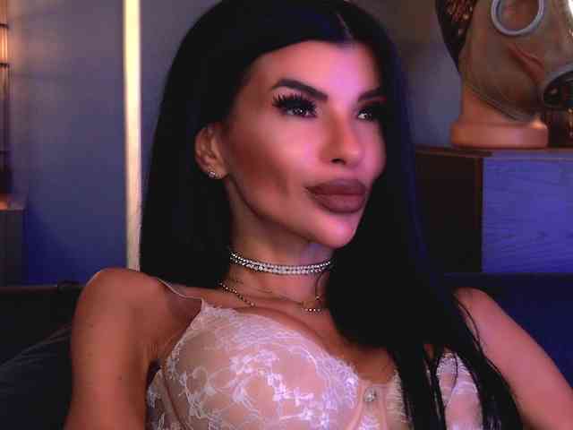 EleniaDevons webcam