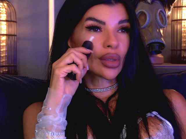 EleniaDevons