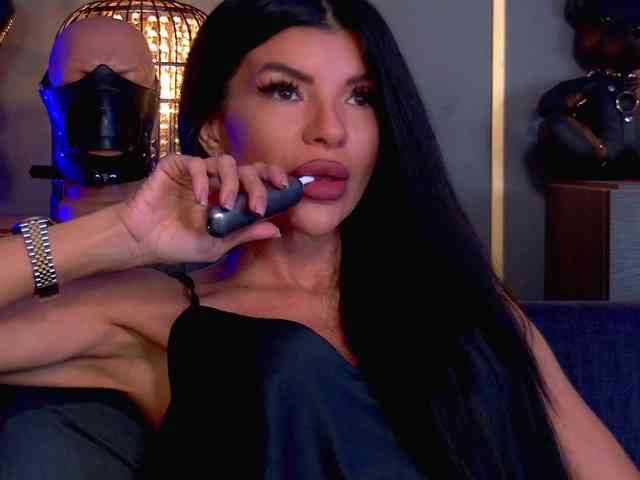 EleniaDevons