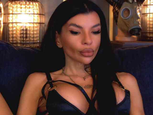 EleniaDevons