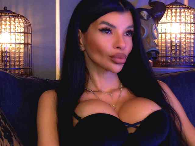 EleniaDevons