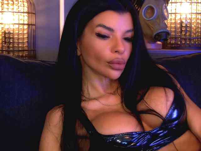 EleniaDevons