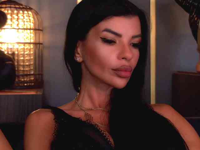 EleniaDevons webcam