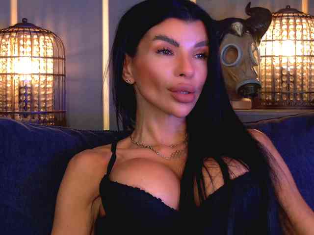 EleniaDevons
