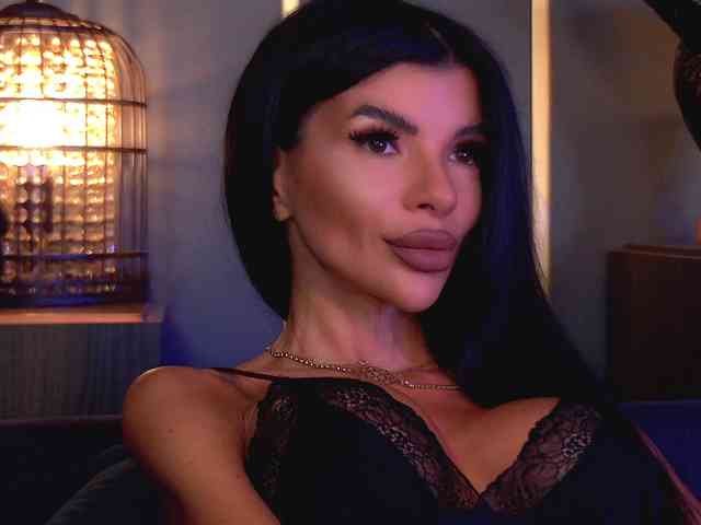 EleniaDevons webcam