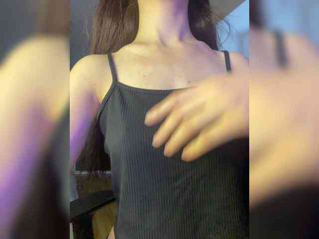 Lili_Pink webcam