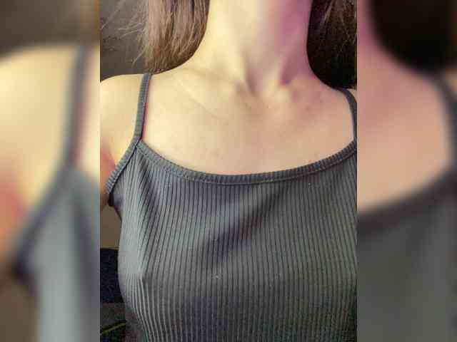 XyLiGANOCHKAA's webcam live show