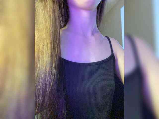 Lili_Pink webcam