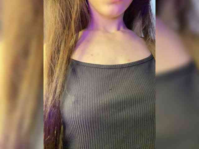 Lili_Pink webcam