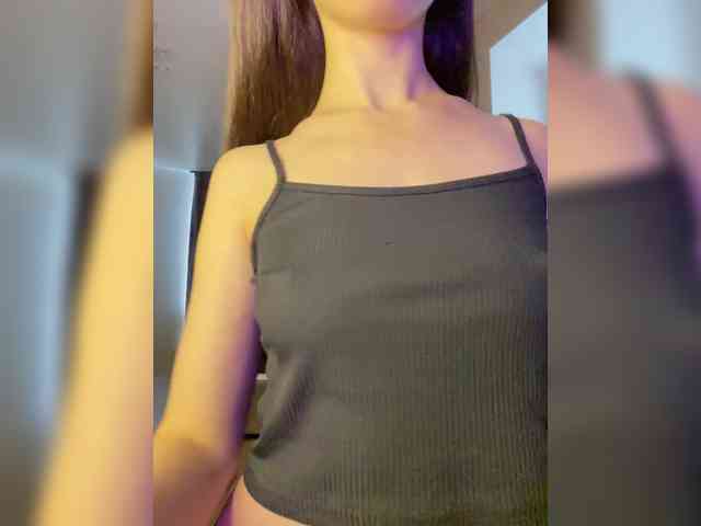 Lili_Pink webcam