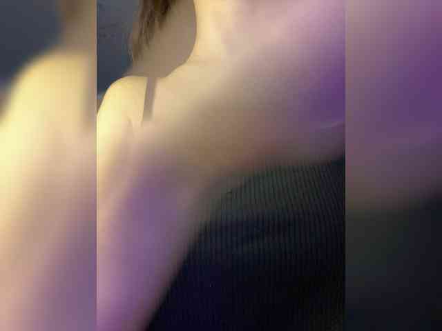 Lili_Pink webcam