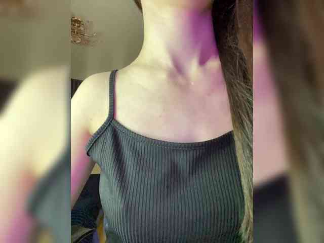Lili_Pink webcam
