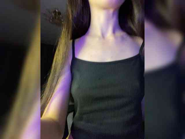 Lili_Pink webcam