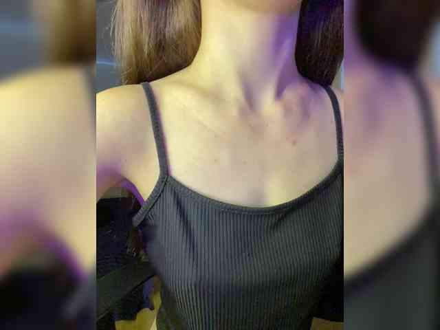 Lili_Pink webcam