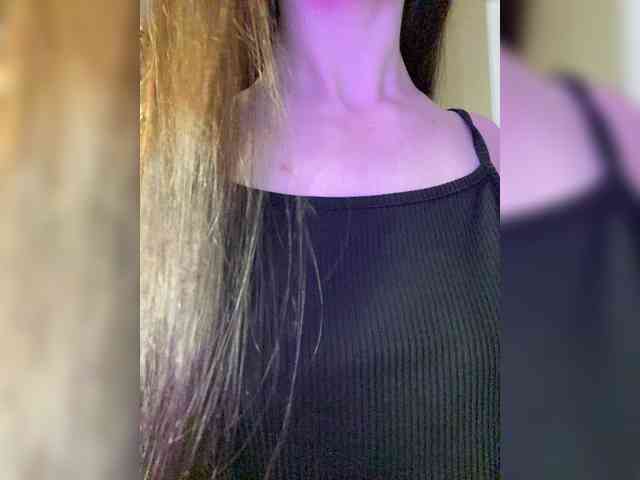 Lili_Pink webcam