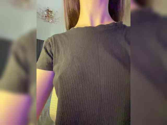 Lili_Pink webcam