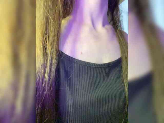 Lili_Pink webcam