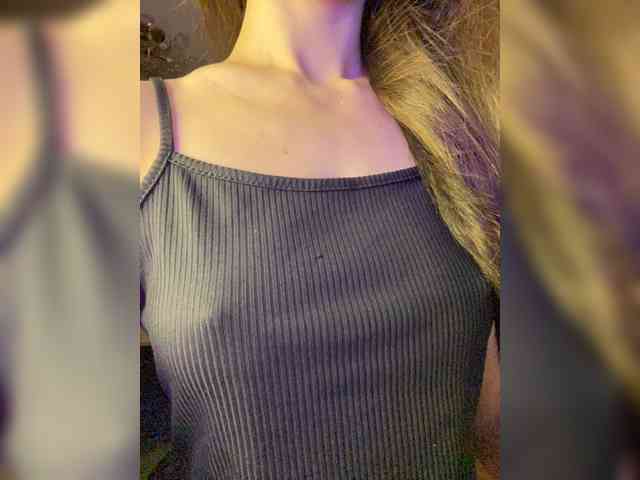 Lili_Pink webcam