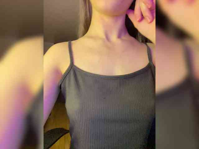 Lili_Pink webcam