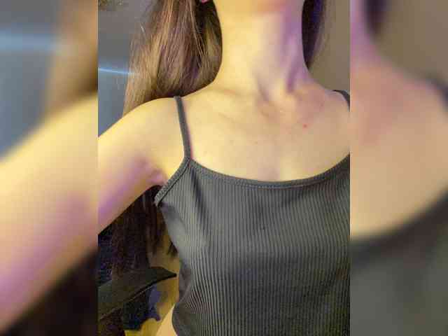 Lili_Pink webcam