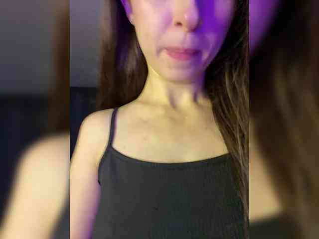 Lili_Pink webcam
