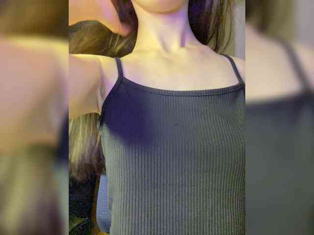 Lili_Pink webcam