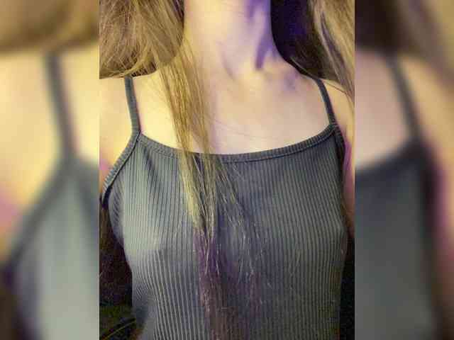 Lili_Pink webcam