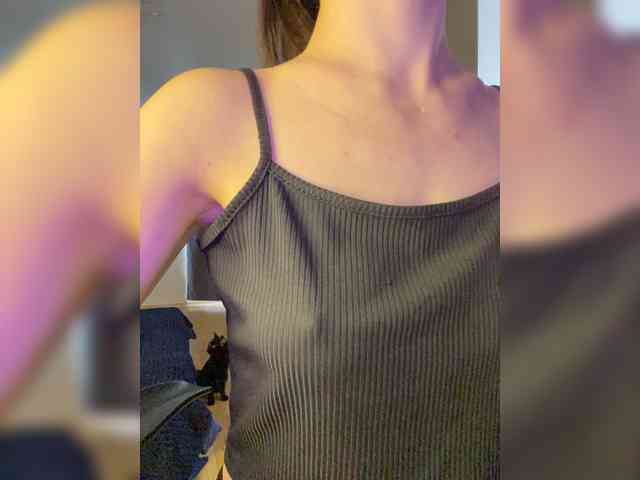 Lili_Pink webcam