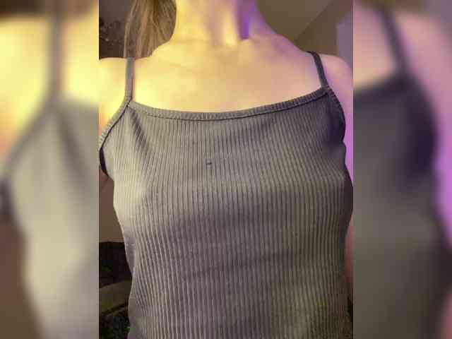Lili_Pink webcam