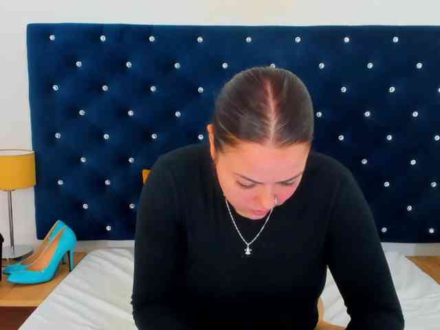 Model: EvaHorny