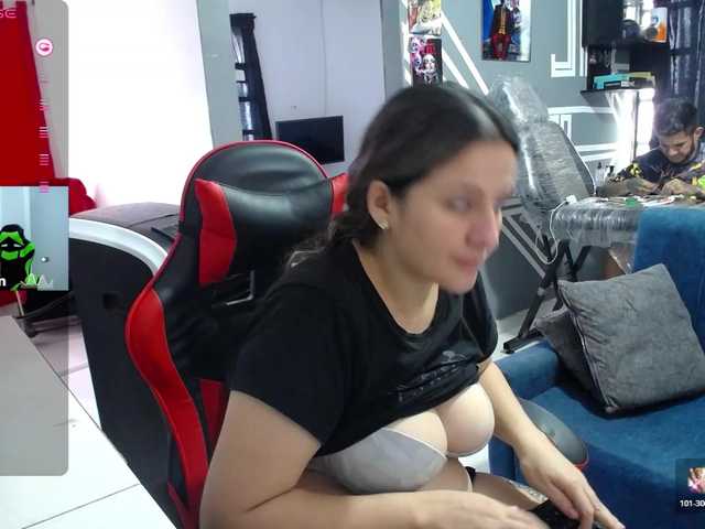 allisonbaby live cam on BongaCams