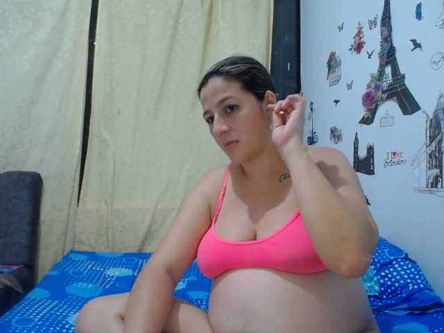 allisonbaby's BongaCams show and profile