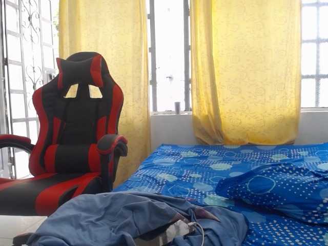 allisonbaby's BongaCams show and profile